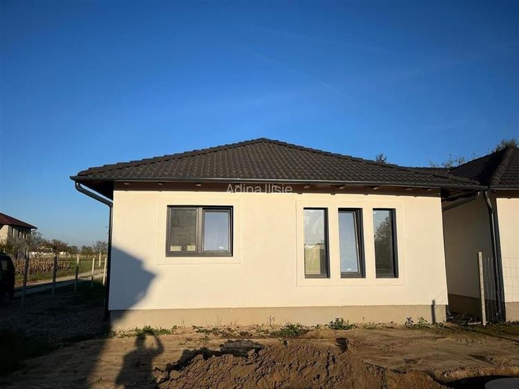 Casă individuală cu 3 camere în Oșorhei Casă individuală cu 3 camere în Oșorhei