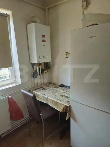 Apartament de vanzare, cu 2 camere, 33 mp, zona Piata 1 Mai - 3