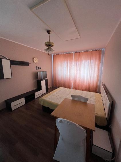 Apartament 3 camere confort 1 Calarasi IV etaj 8/8 cu Pod,Liber. - 2