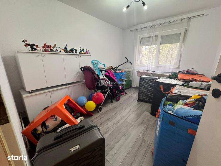 3 camere - 2 bai - Parter inalt - 4