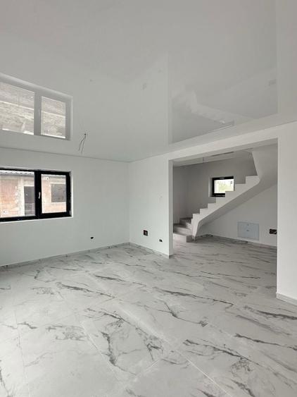 Casa de vanzare zona Magurele Ilfov // 220-440 mp teren - 2