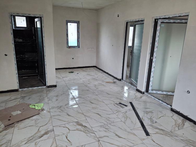 Vindem Casa in Lumina - 4