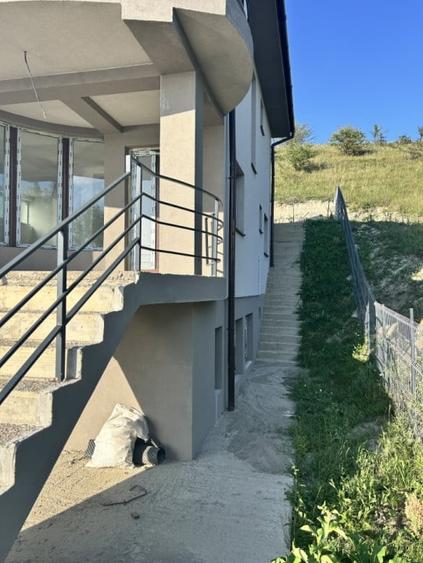 Casa individuala de vanzare Chinteni Lac 180mp utili plus 250mp teren - 2