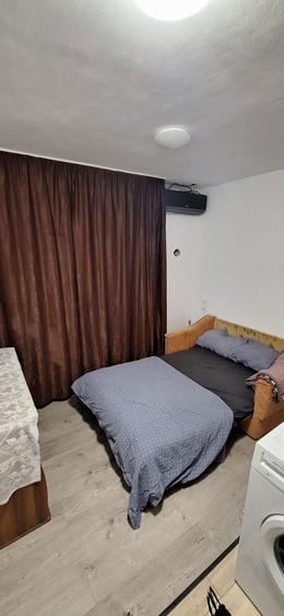 Vand gars 14mp str. Podului - 2