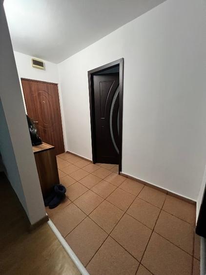 Inchiriez apartament 3 camere - 8