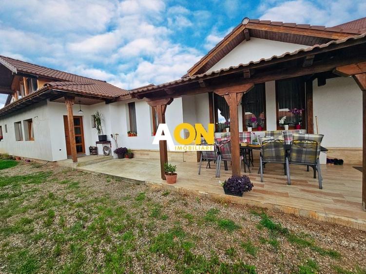 Casa cu 5 camere, 868 mp teren, ideala pt. 2 familii, zona Valea Popii - 2