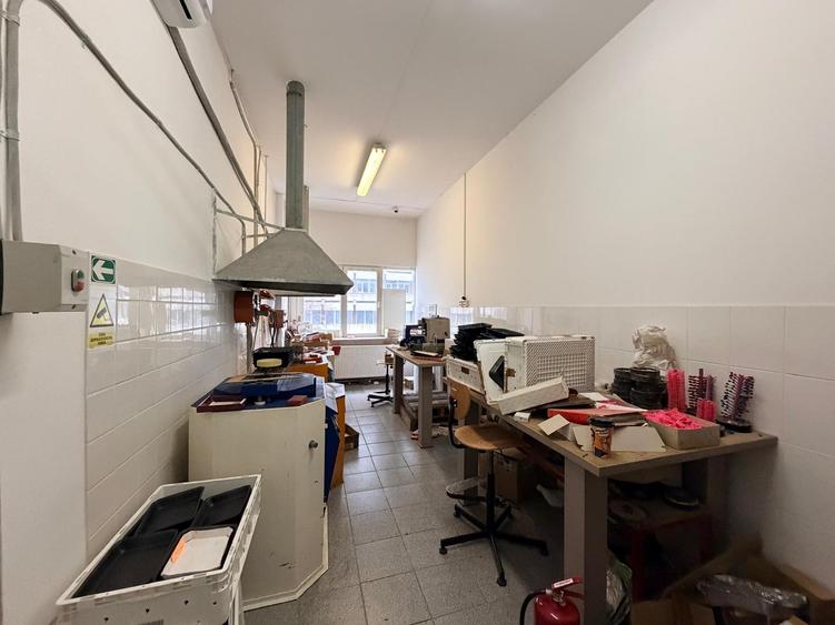 Bloc cu doua etaje de inchiriat, 2200 mp - 5 euro mp, Langa M Dimitrie Leonida - 16