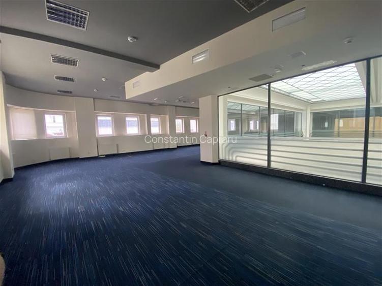 Matrix Office Building 300-1100 mp spatii birouri in Piata Unirii