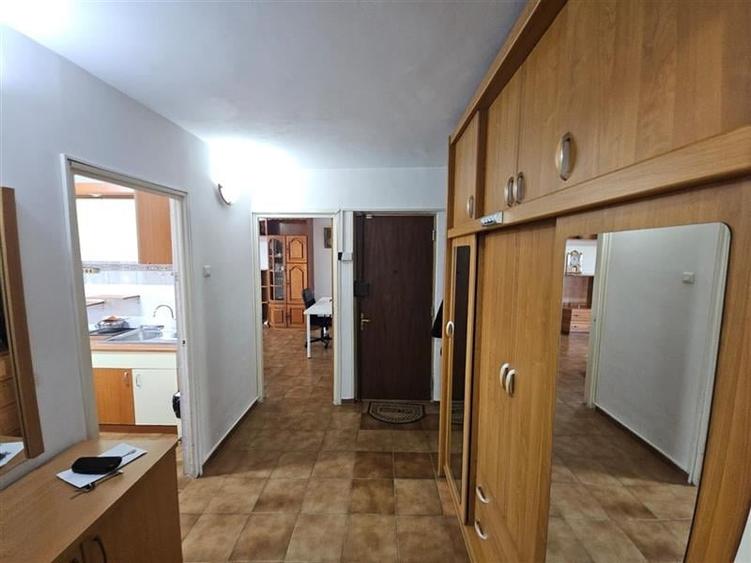 Apartament 2 camere - decomandat - Ctie 85 - Bloc Reabilitat termic - 9