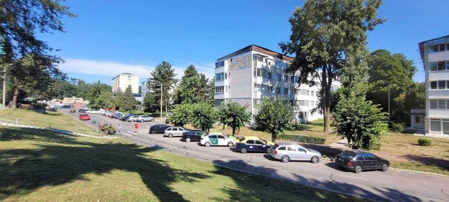 Apartament 2 camere langa primaria Onesti 0757 // 678 // 898 - 1
