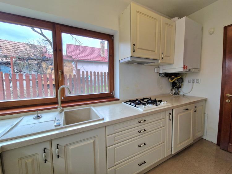 Casa individuala cu gradina si 5 locuri de parcare, cartier Europa - 5