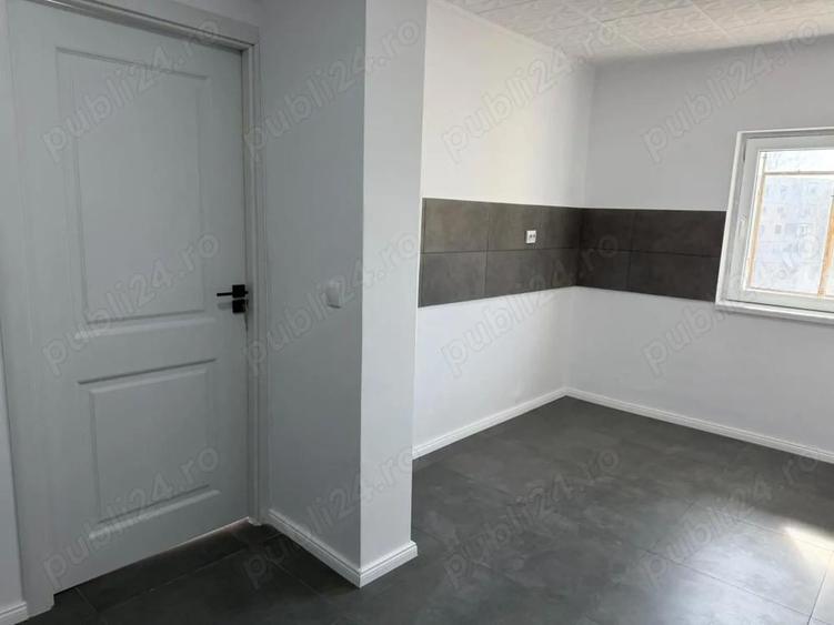 Decomandat, 2 camere, Bd.DACIA, stradal, deasupra la notariat. - 4