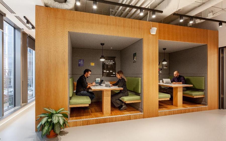 Alatura?i-va unei comunita?i de afaceri in ascensiune in Spaces Expo - 5