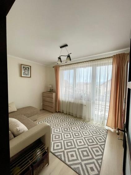 Casa individuală , 300mp utili, 500mp teren - 10