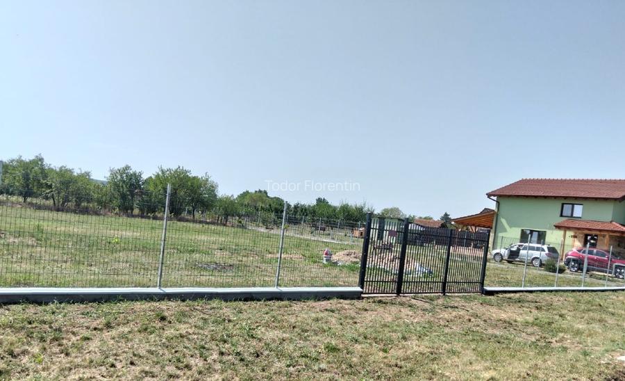 Vând teren intravilan construcții casa in vatra satului