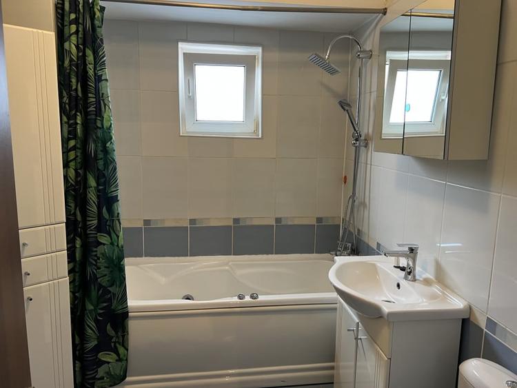 Apartament cu 2 camere semidecomandat, mobilat în Vasile Aaron