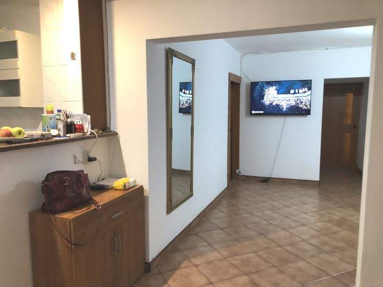 Apartament cu 2 camere semidecomandat, mobilat în Ultracentral