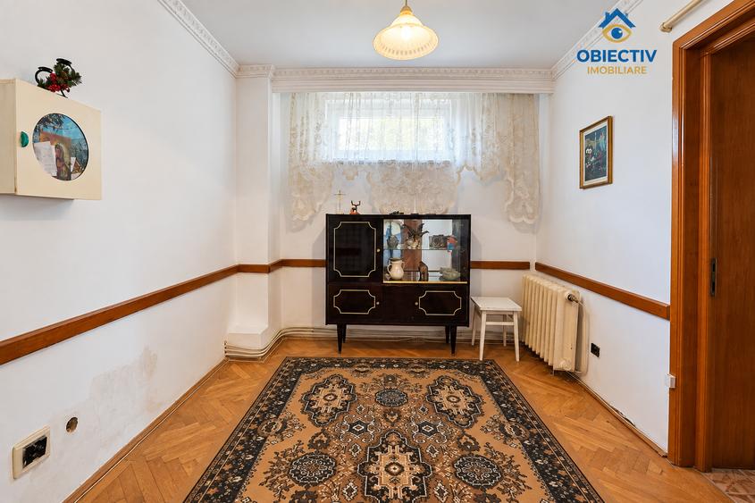 Apartament cu 3 camere decomandat în Central