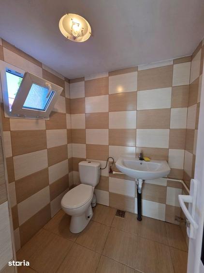 Casă cu 4 camere cu Teren 140 Mp în Central