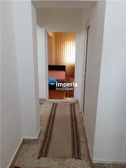 Apartament cu 3 camere decomandat în Gară