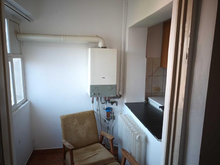 Garsonieră decomandată în Central