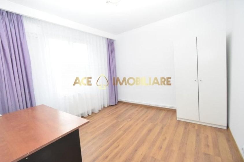 Apartament cu 3 camere decomandat în Crângași