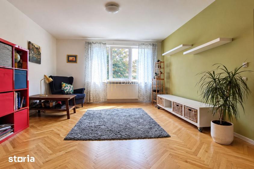 Apartament cu 2 camere semidecomandat în 22 Decembrie 1989