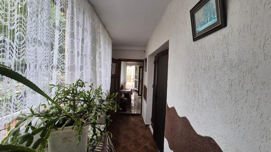 Casă individuală cu 2 camere cu Canalizare în Piața Centrală