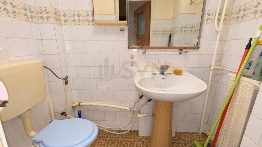 Apartament cu 3 camere semidecomandat, mobilat în Lacul Tei