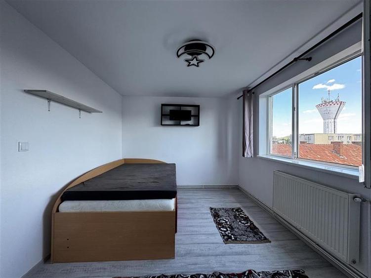 Apartament cu 2 camere decomandat, mobilat în Sud-Vest