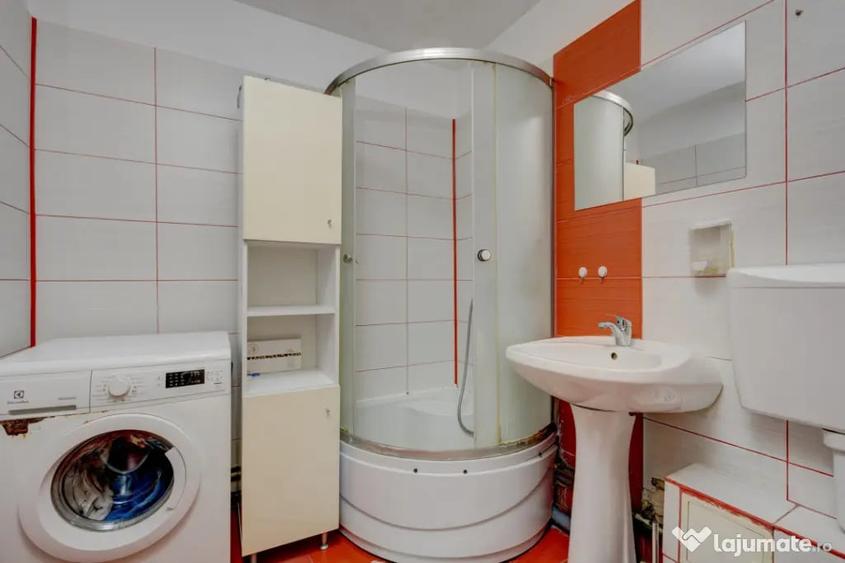 Apartament cu 2 camere semidecomandat în Central