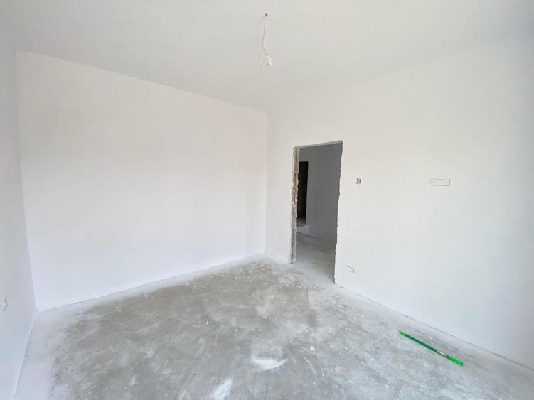 Duplex cu 4 camere cu Canalizare în Săcălaz