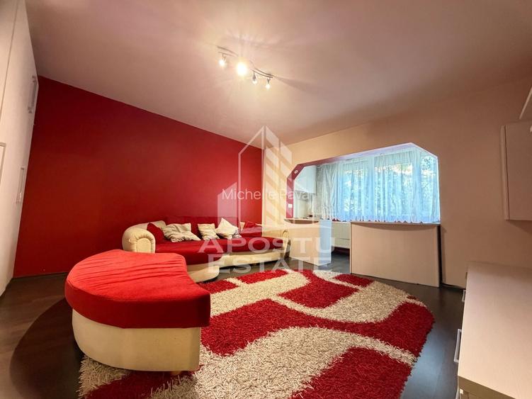 Apartament cu 3 camere, et 2, cent. proprie, zona Lunei,in Timisoarara