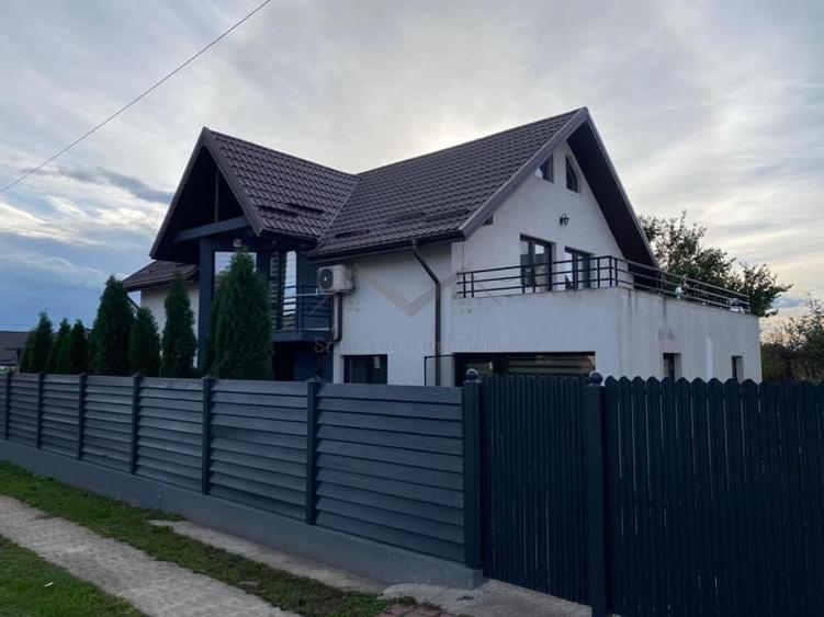 Casă individuală cu 4 camere cu Canalizare în Miroslava