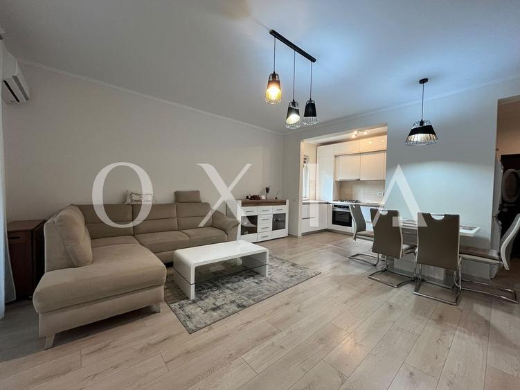 Apartament cu 3 camere semidecomandat, mobilat în Dumbrăvița