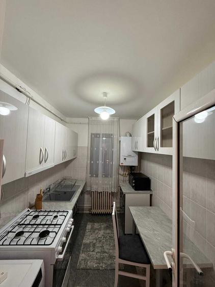 Apartament cu 2 camere nedecomandat în Primăverii