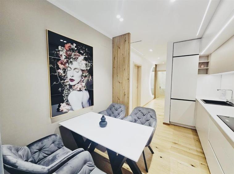 Apartament cu 2 camere decomandat, mobilat în Astra