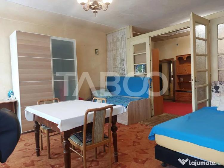 Apartament cu 3 camere decomandat în Central