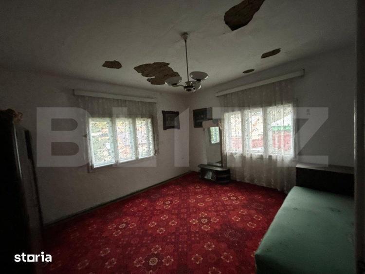 Casă cu 4 camere cu Teren 2000 Mp în Central