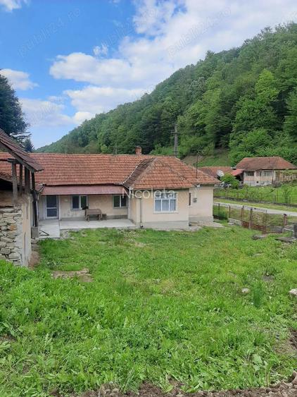 Casa de vanzare la 25 km de Deva