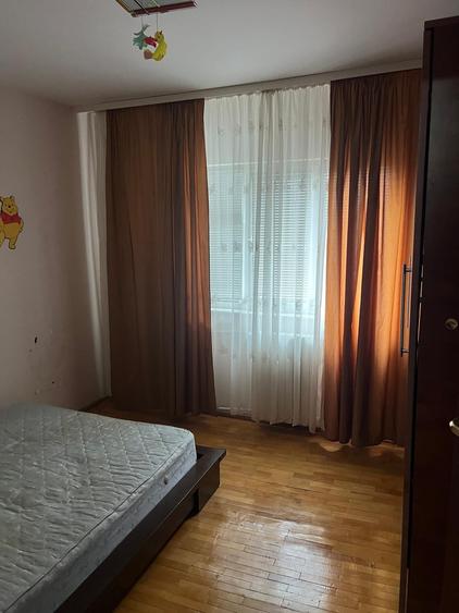 Apartament 2 camere,decomandate , Poarta 6 - 3