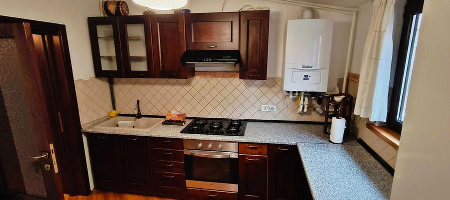 Inchiriez apartament 2 camere, Centrul Istoric - str. Closca 25 - 6