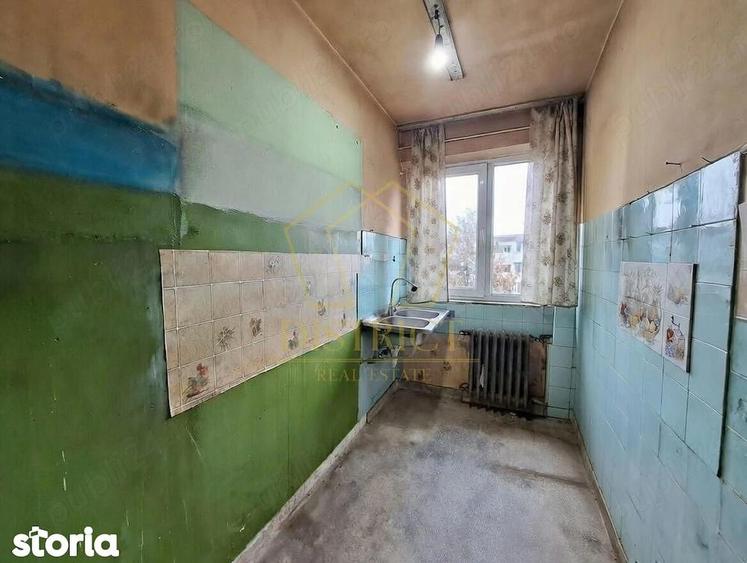 Apartament 3 camere de vanzare - 2