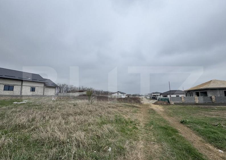 Teren intravilan, 800 mp, Malu Mare zona Scolii - 2