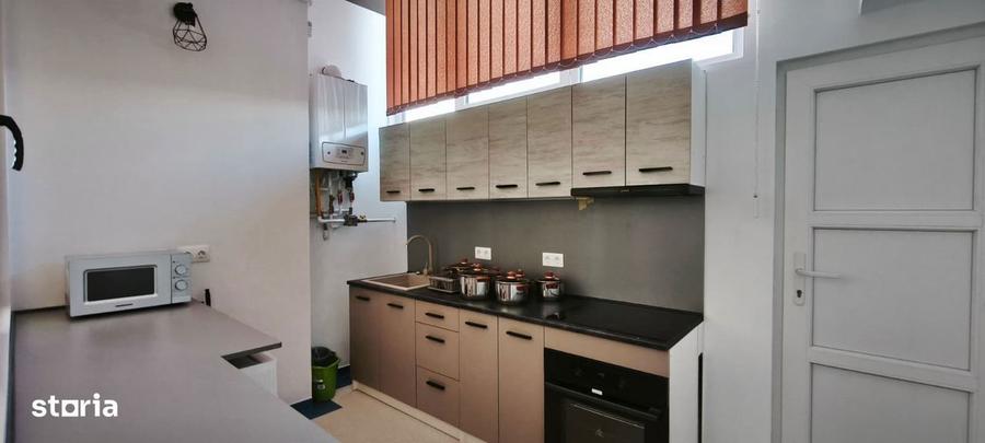 Casa pentru 5 persoane, conditii excelente, parcare - 2