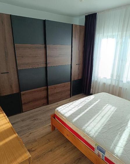 Apartament 4 camere etaj 1 , C.Moldovei - 1