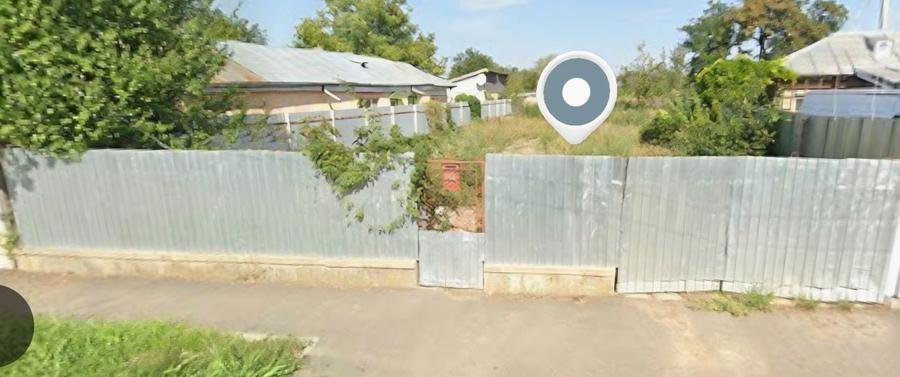 Teren de casa- zona centrala - 1