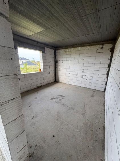 Casa la rosu Plaiul Vulcanesti zona Lapus Craiova cu placa - 5