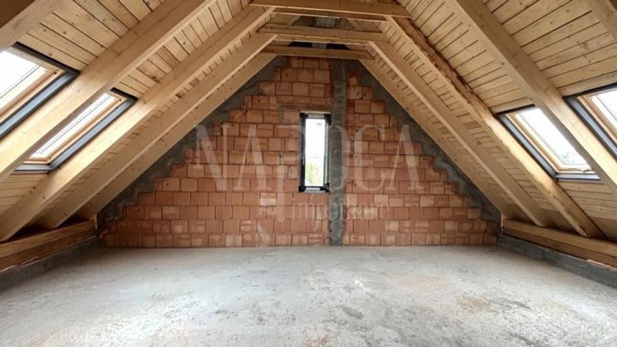 Casa 7 camere de vanzare in Salicea - 9