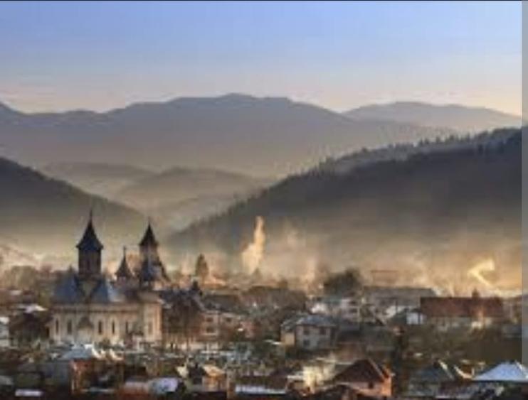 De vanzare teren intravilan 6500 mp Vama- Bucovina - 3